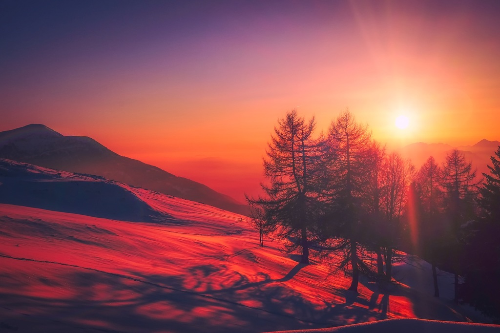 italy-sunrise-sky-clouds-beautiful-mountains-1369327-pxhere.com.jpg